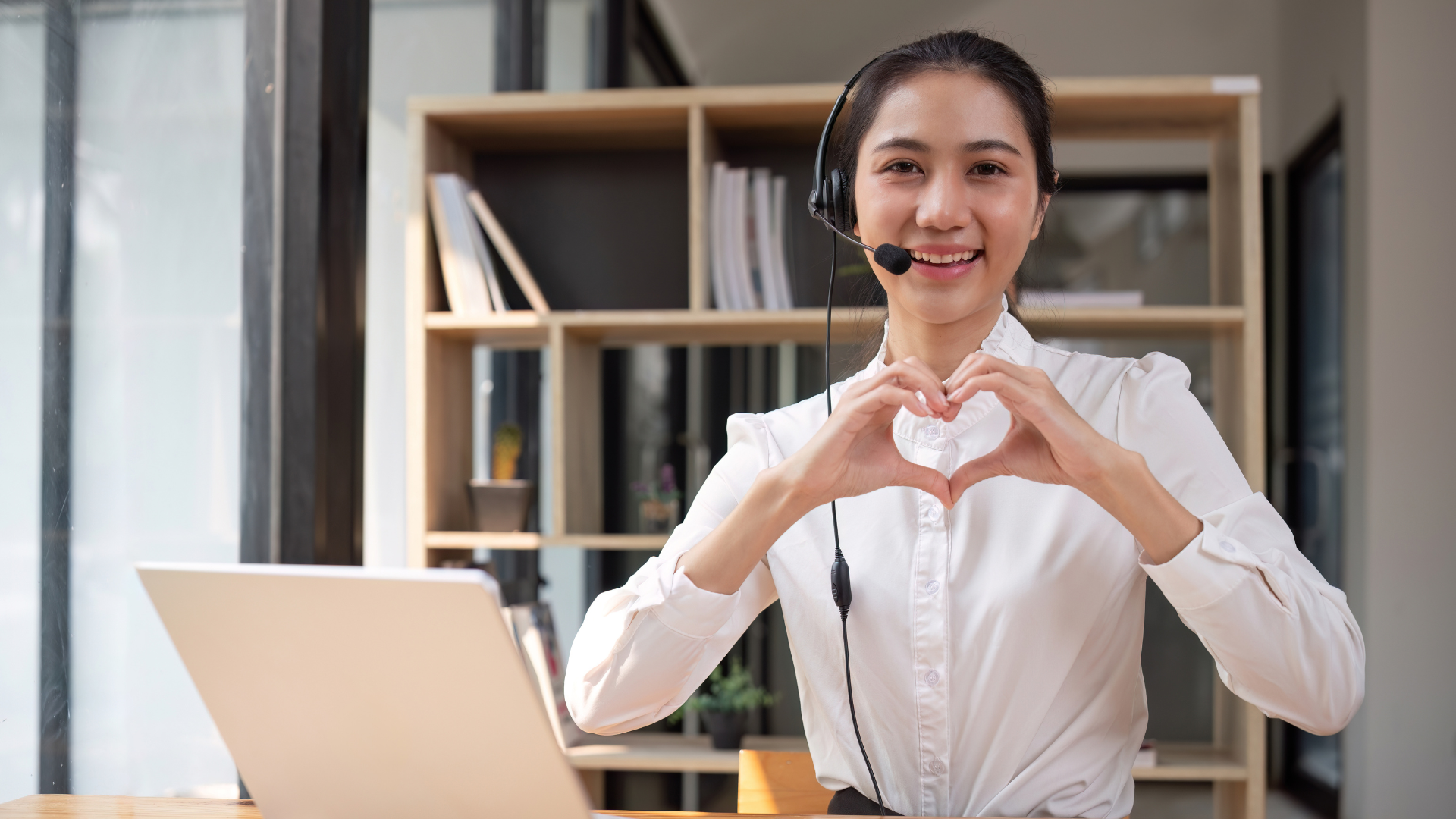 Image of Cinta dan Loyalitas: Bagaimana Customer Experience yang Baik Dapat Membangun Hubungan Jangka Panjang dengan Pelanggan